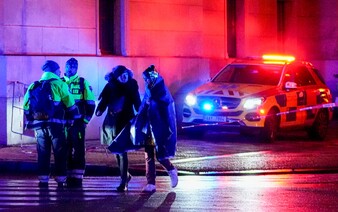 Univerzita vraj vedela o útoku v Prahe hodinu pred streľbou. Policajti očakávali, že sa chce páchateľ zabiť
