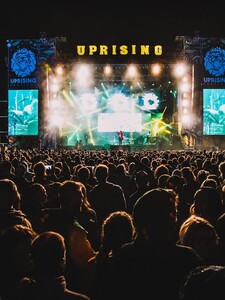 Uprising mení lineup pre bizarný dôvod. Manažér speváčky omylom bookol dva koncerty naraz na opačnom konci zemegule