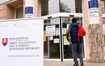 Úrad práce chce podporiť absolventov na Slovensku. Mesačne dostanú príspevok až 150 eur