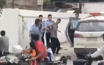 Útočník v Číně napadl ve školce děti nožem. Tři zemřely