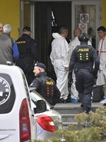 Útočník zabil mačetou středoškolského učitele v Praze, policie ho zadržela