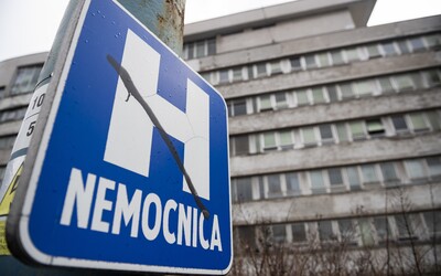 Uvoľňujú opatrenia v slovenských nemocniciach: Títo pacienti budú môcť prijať návštevy