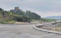 Už je známy definitívny termín, kedy otvoria kľúčový úsek D1 pri Ružomberku. Vodiči sa naň môžu tešiť do konca roka 2025