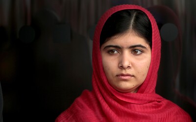 Ako 15-ročnú ju strelil do hlavy bojovník Talibanu. Prežila, získala Nobelovu cenu a dnes stavia školy a pomáha utečencom