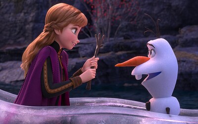 V Anglii se na premiéře Frozen 2 rvaly děti s mačetami. Zatčena byla i 13letá dívka