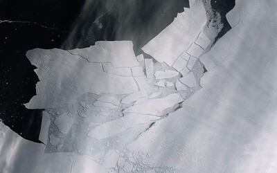 V Antarktíde sa z ľadovca odlomil obrovský kus ľadovej kryhy veľký ako Bratislava
