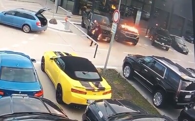 V Bratislave niekto podpálil autá za 200 000 € - páchateľ je na videu