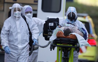 V Česku hospitalizovali muža s podozrením na smrteľnú chorobu. Prišiel z Afriky