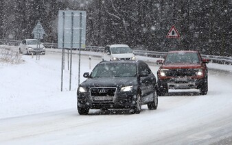 V Česku místy nasněžilo až 8 centimetrů, meteorologové varují před náledím