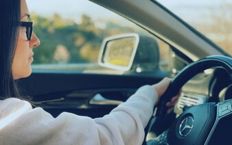 V Česku roste zájem o autoškoly výhradně pro ženy. V tradičních kurzech zažívají i sexuální obtěžování