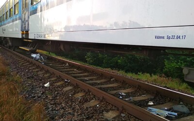 V Česku se srazil vlak s pračkou