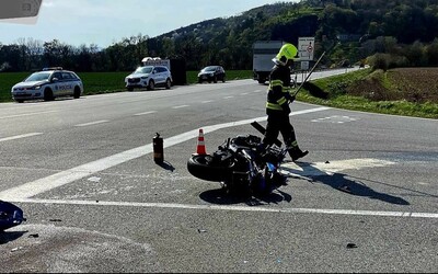 V Česku testujú nové dopravné značenia pre motorkárov: Špeciálne elipsy majú znižovať riziko nehôd