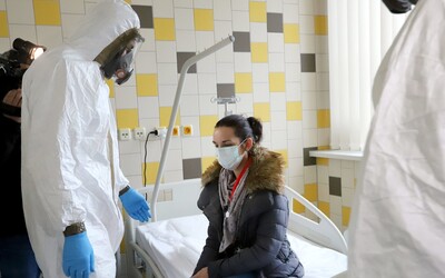V Česku už je 925 lidí nakažených koronavirem (Aktualizováno)