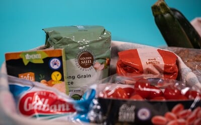 V Česku začala sbírka potravin. Pomoci můžeš online i v obchodech