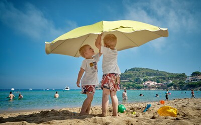V Chorvátsku sa medzi deťmi šíri nepríjemná choroba, ktorá pokazí dovolenku. Zverejnili príznaky aj možnosti liečby