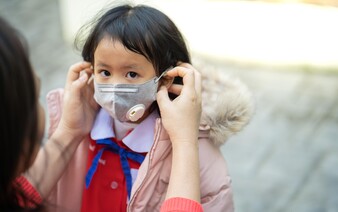 V Číně vypukla další záhadná nemoc. Způsobuje infekci jen u dětí, WHO už chce vysvětlení