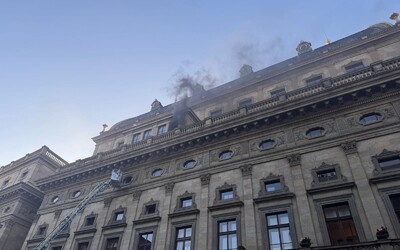 V Národním divadle vypukl požár