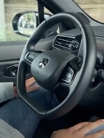 V Nemecku testujú autá bez vodiča. Samojazdiace auto si môžeš objednať cez aplikáciu