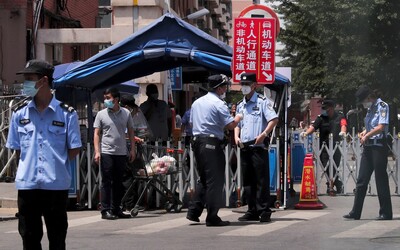 V Pekingu se opět šíří koronavirus. Nové ohnisko nákazy je tržnice, kde prodávají maso a zeleninu