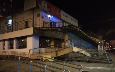 V Prešove sa zrútilo zábradlie na schodisku nákupného strediska. Stavba mala viac ako 30 rokov