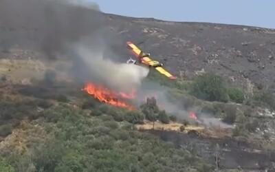 V Řecku havarovalo letadlo, které pomáhalo hasit požáry
