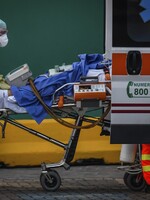 V Taliansku za jeden deň zomrelo na koronavírus takmer 750 ľudí, čísla nakazených sa opäť približujú k smutnému rekordu z víkendu