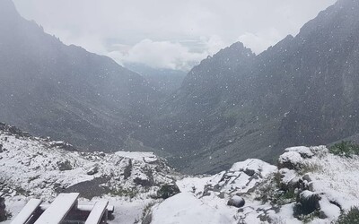 V Tatrách poriadne nasnežilo. Horská služba upozorňuje turistov