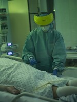 V Trnavskej nemocnici leží rekordný počet pozitívnych pacientov. Zlá pandemická situácia trápi aj ďalšie nemocnice