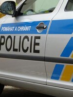 V domě na Rychnovsku byla nalezena tři mrtvá těla, policie prověřuje násilné úmrtí