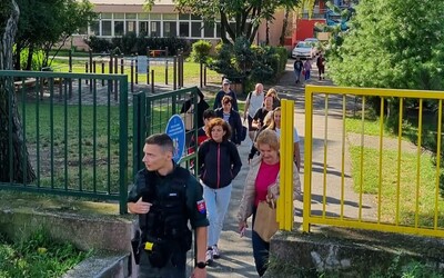 V hoteli Bratislava nahlásili bombu. Podľa polície išlo o falošný poplach