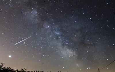 V neděli můžeš na obloze vidět meteorický roj Lyridy. Kdy je nejlepší čas na pozorování?
