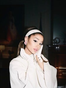 V novej sérii American Horror Story zažiari Ariana Grande. Návrat do seriálu potvrdila aj Jessica Lange