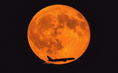V novembri nás čaká úchvatný spln Mesiaca. Zafarbí sa do oranžova