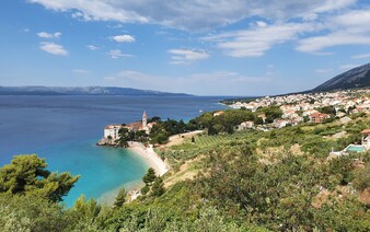 V oblíbené destinaci v Chorvatsku museli uzavřít již tři pláže. Zákaz koupání způsobila znečištěná voda, vzorky odhalily bakterie