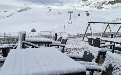 V rakouských Alpách napadly centimetry čerstvého sněhu. Evropa za poslední týdny zažívá záplavy, tornáda, extrémní teplo i sníh