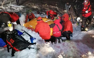 V rakouských Alpách zachránili muže, kterého zavalila lavina. Pod sněhem byl 5 hodin