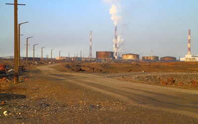 V ruském městě Norilsk uniklo do přírody dalších 45 tun paliva