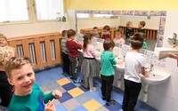 V slovenských škôlkach sa šíri nebezpečná baktéria. V porovnaní s minulými rokmi ide o 10-násobný nárast chorobnosti