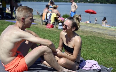 V těchto čtyřech krajích budou opět tropické teploty, meteorologové varují i před požáry