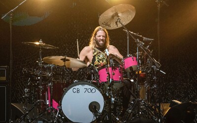 V tele zosnulého bubeníka skupiny Foo Fighters našli viacero drog. Testy moču odhalili až 10 látok