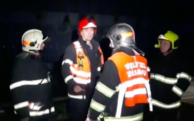 V tunelu u Plzně hořel vlak. Cestující byli evakuováni pěšky