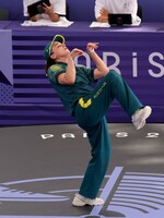 VIDEO: Australská breakdancerka zbořila sociální sítě. Lidé se smějí její olympijské choreografii