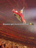 VIDEO: Beyoncé zostala visieť na lietajúcej rekvizite. Musela prerušiť koncert