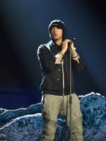 VIDEO: Eminem otevřeně podpořil Kamalu Harris, Barack Obama zarapoval Lose Yourself