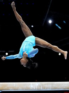 VIDEO: Gymnastka Simone Biles přepsala historii. Podívej se, jak zvládla jeden z vůbec nejtěžších prvků 