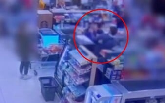 VIDEO: Hádka v bratislavských potravinách skončila bitkou. Zadržanému mužovi hrozí až trojročný trest