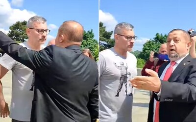 VIDEO: Harabin sa na Slavíne dostal do potýčky s aktivistom, keď sa snažil predrať až k pomníku padlým. „Ty fašisto,“ kričal naňho