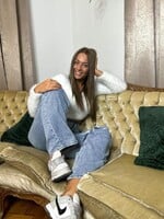 VIDEO: Hvězda z Clash of the Stars zveřejnila video, kde hajluje. Hájí se tím, že gesto neznala