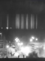 VIDEO: Jadernou elektrárnu v Záporoží v noci ostřelovaly ruské jednotky. Požár se podařilo dostat pod kontrolu