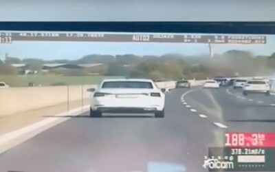 VIDEO: Jazdu na svojej škodovke si pomýlil s pretekmi na Ferrari. Slovák uháňal 190 km/h na 110. Neminul ho prísny trest